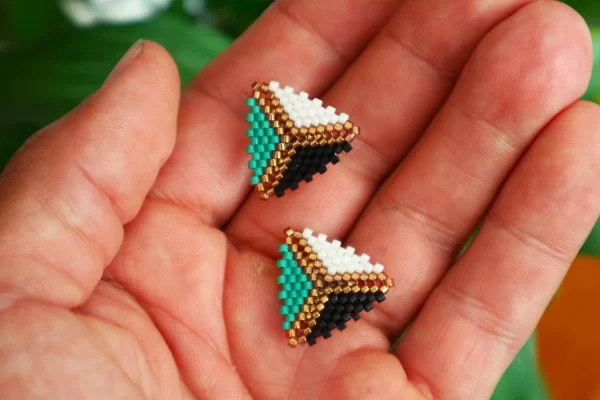 Pendientes miyuki "Reuleaux" tonos turquesa, negro y blanco