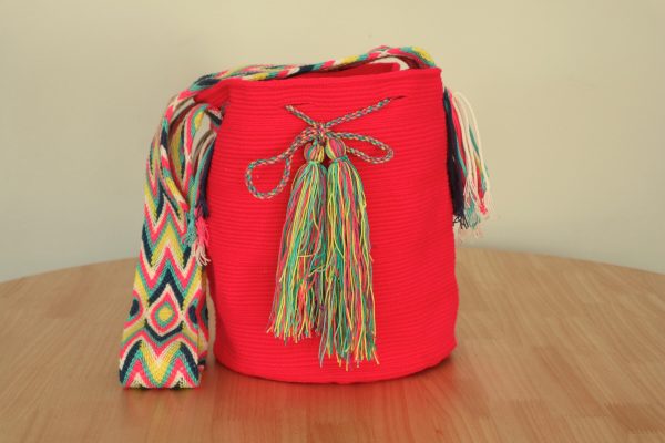 Bolso wayuu monocolor fucsia